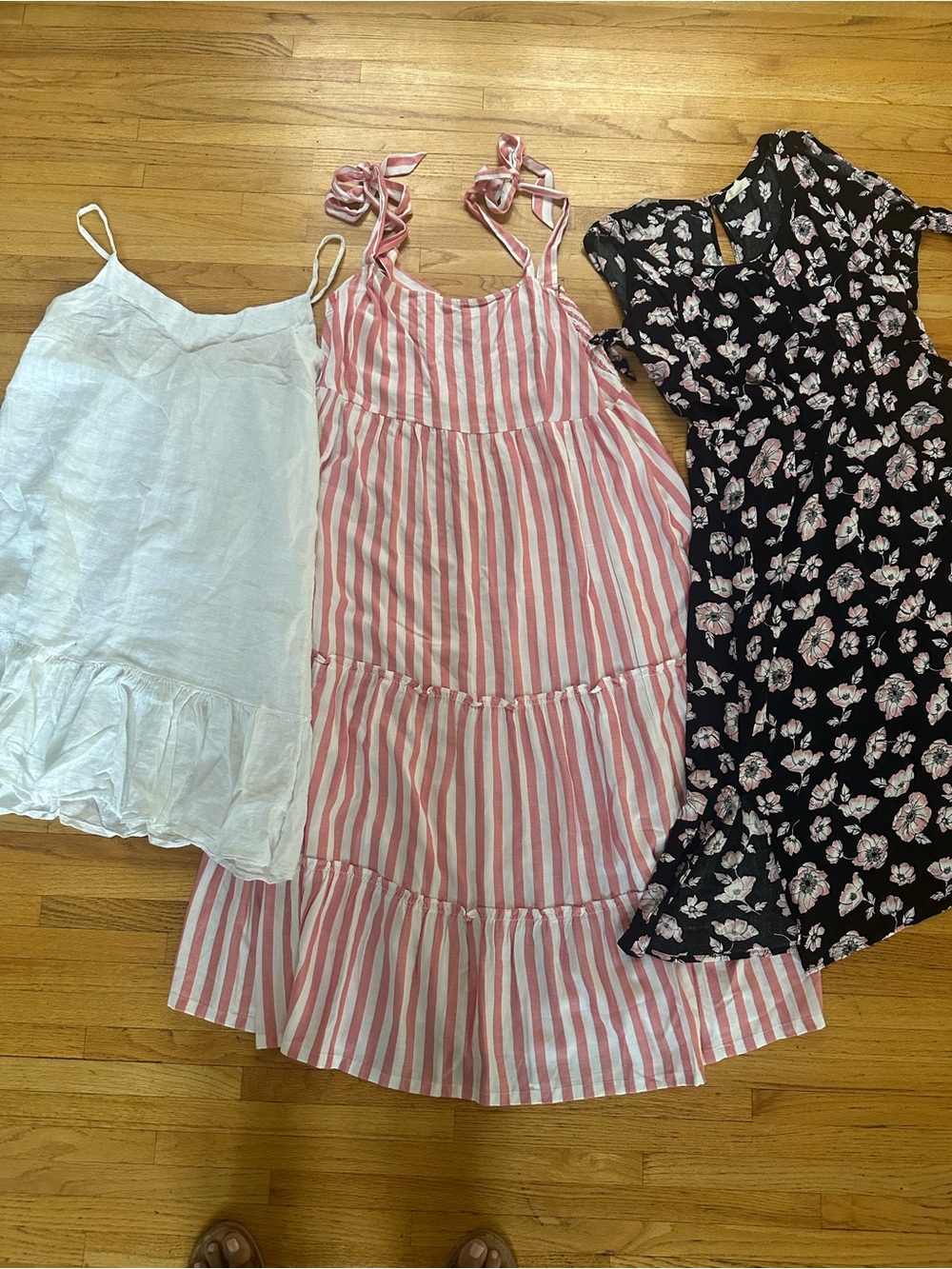 Lot Dresses Ripe Maternity Black Floral Nursing Dress (total 3)